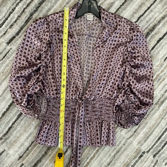 Awesome satin puff sleeve blouse - Small - Picture 4 of 7